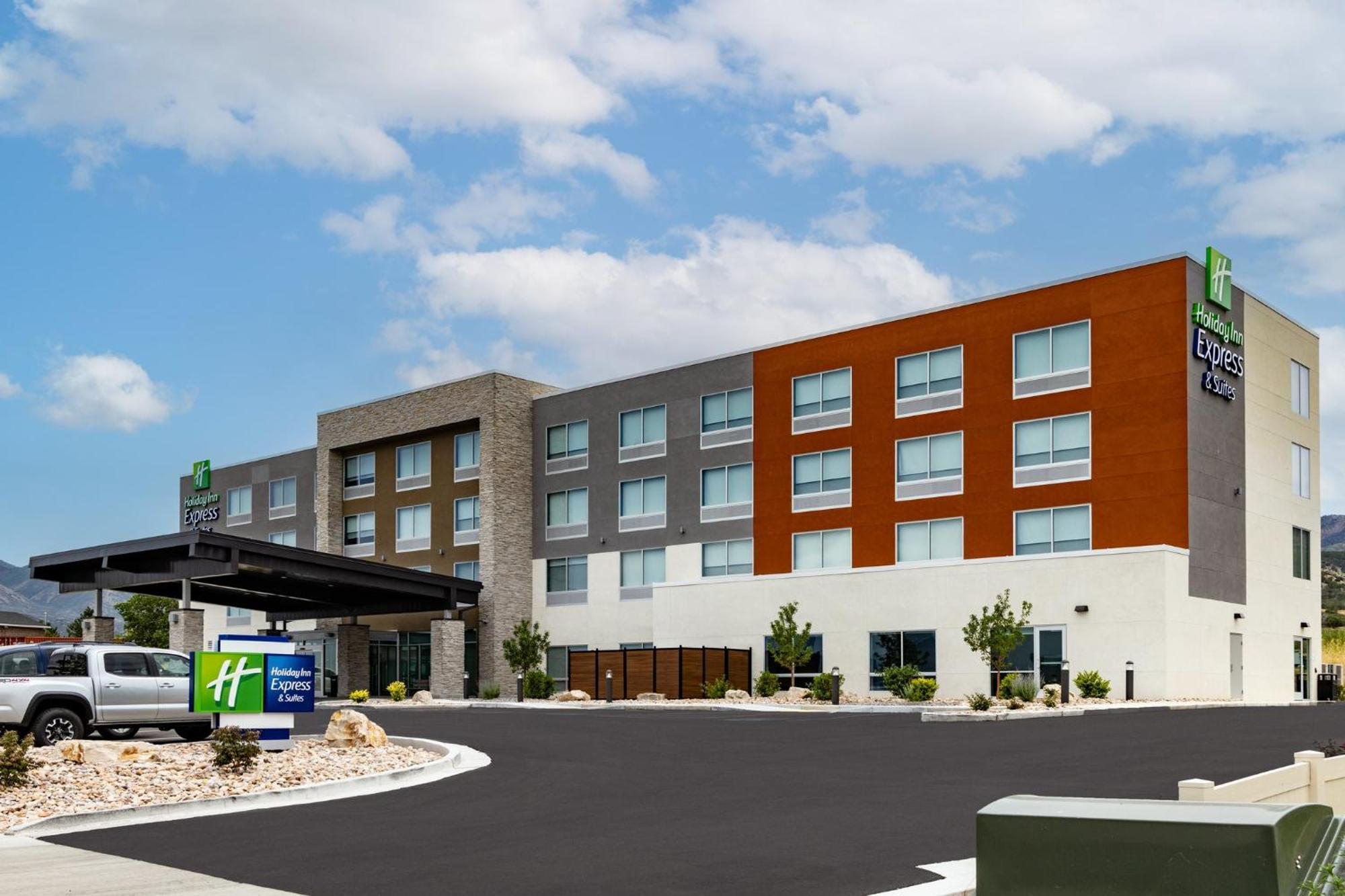 Holiday Inn Express & Suites - Nephi By Ihg Exterior foto