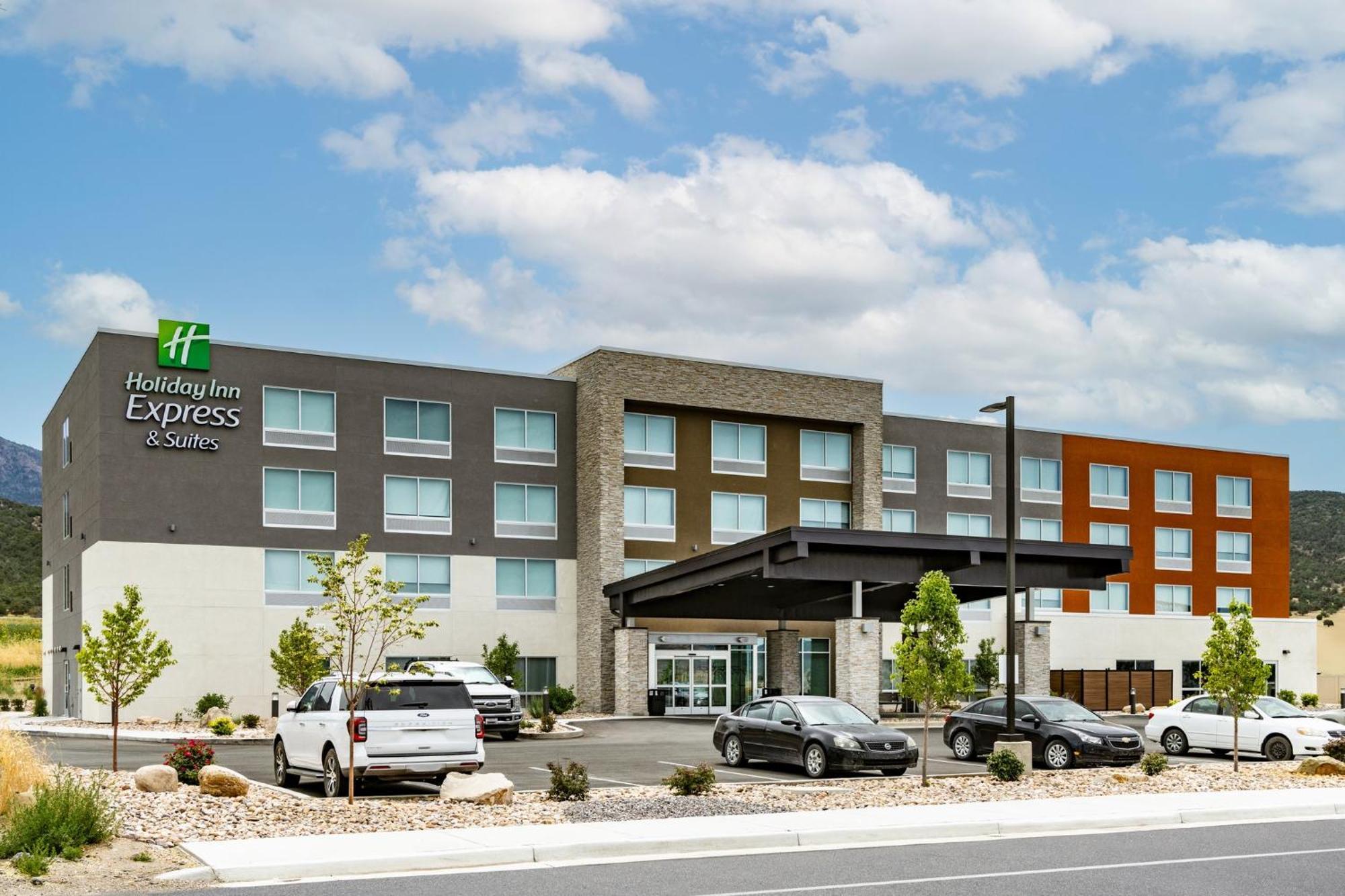 Holiday Inn Express & Suites - Nephi By Ihg Exterior foto